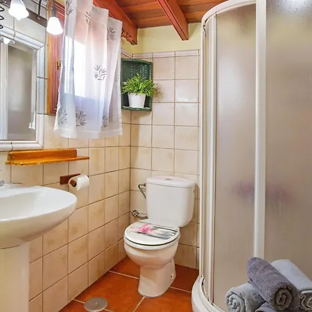 Casita Roque Nublo * Tejeda (Gran Canaria)